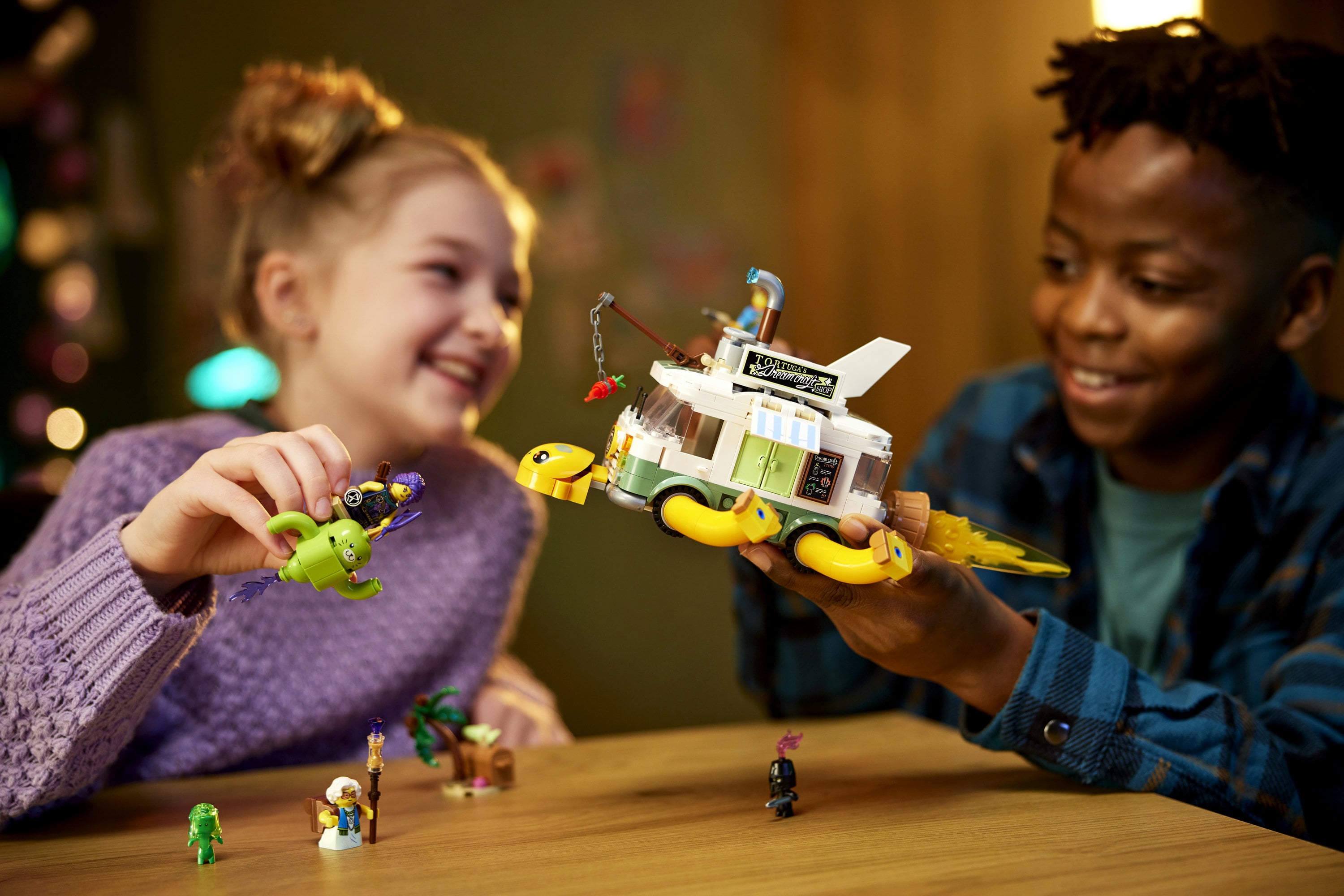 LEGO DREAMZzz 71456 Il Furgone Tartaruga della Signora Castillo, Camper Giocattolo Costruibile in 2 Modi con Figura di Z-Blob