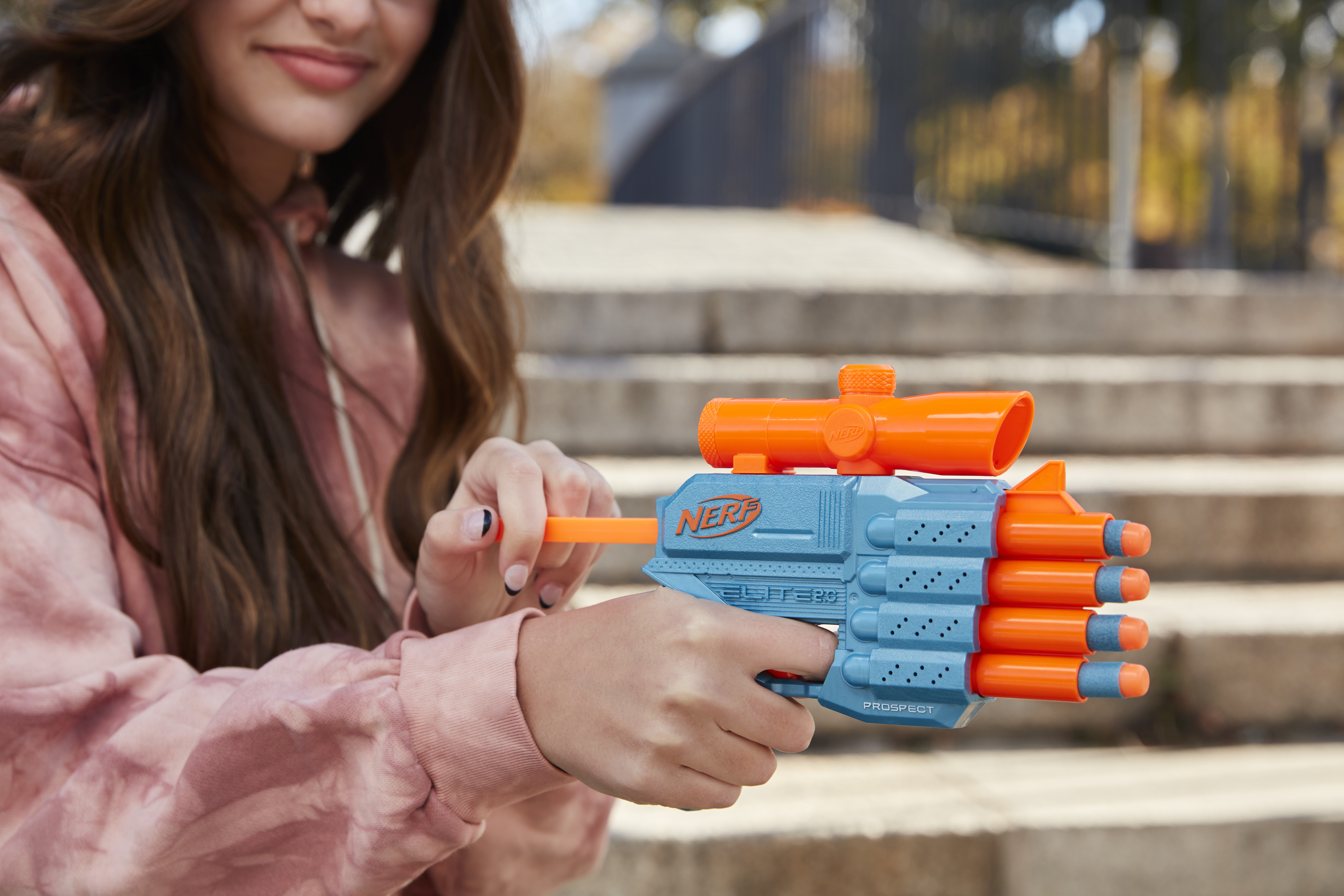 Nerf Elite 2.0 Prospect QS-4, blaster con 8 dardi originali Elite, pu&ograve; contenere fino a 4 dardi, mirino telescopico fisso