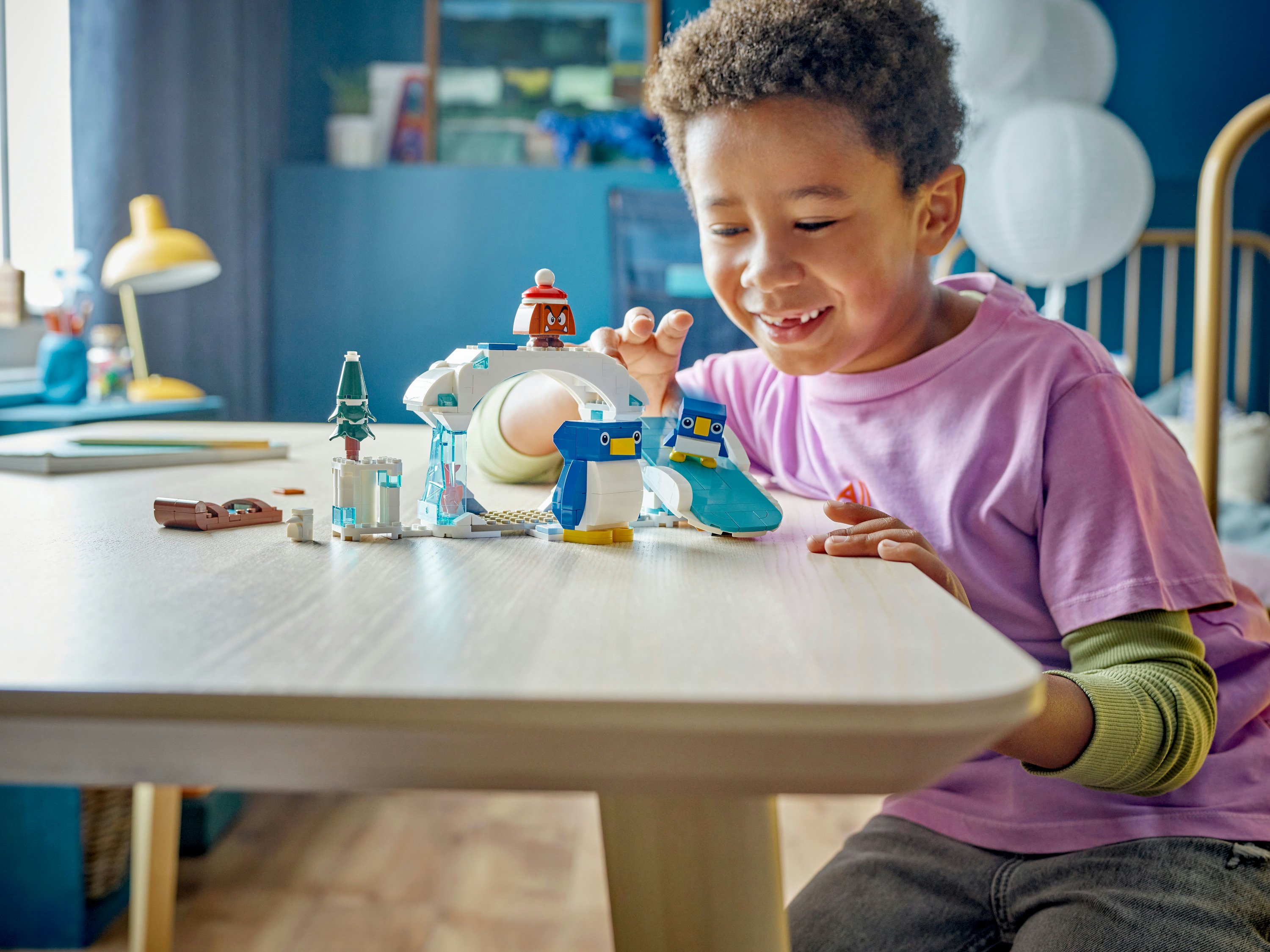 LEGO Super Mario Pack di espansione La settimana bianca della famiglia Pinguotto