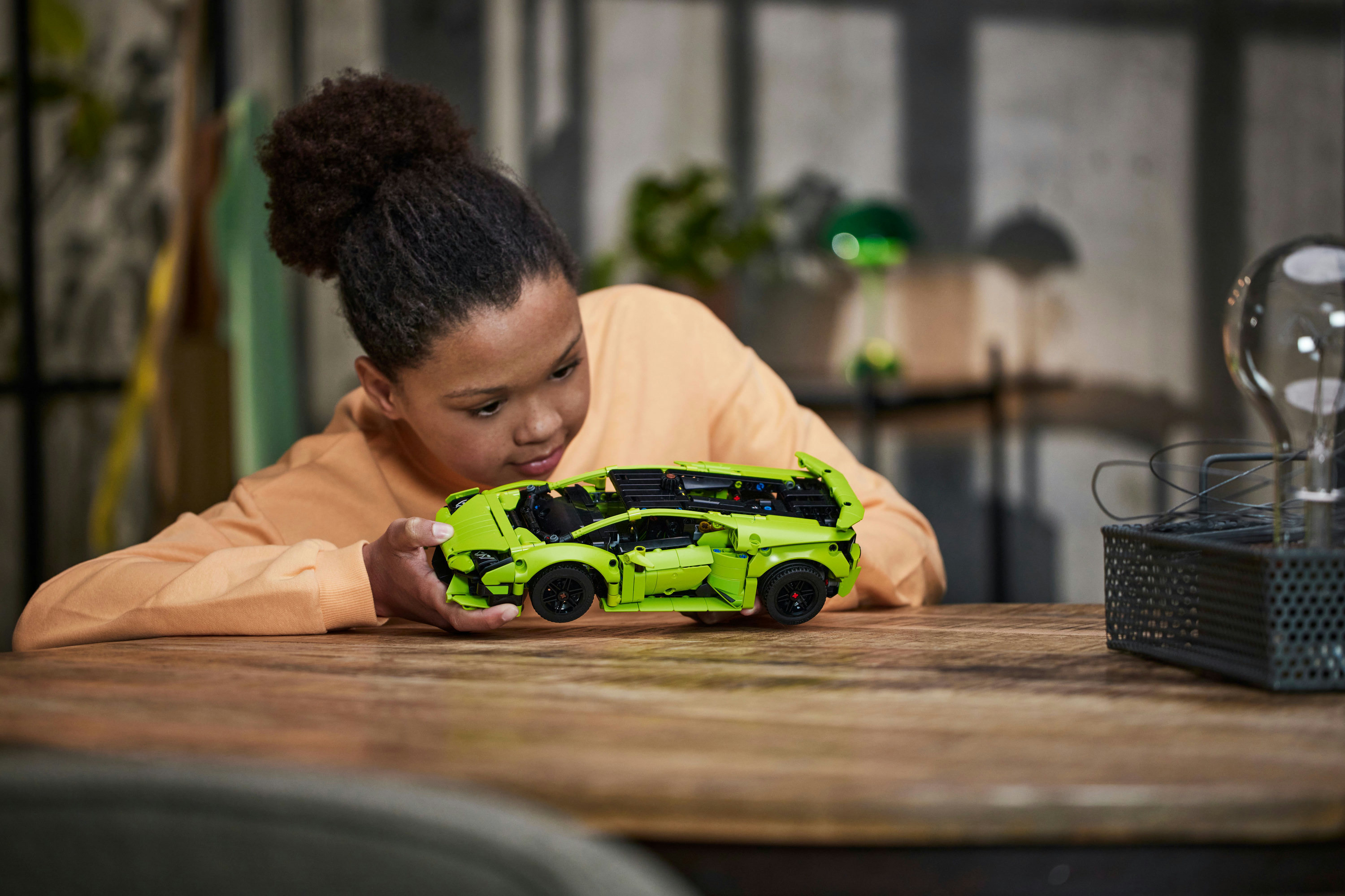 LEGO Technic Lamborghini Hurac&aacute;n Tecnica