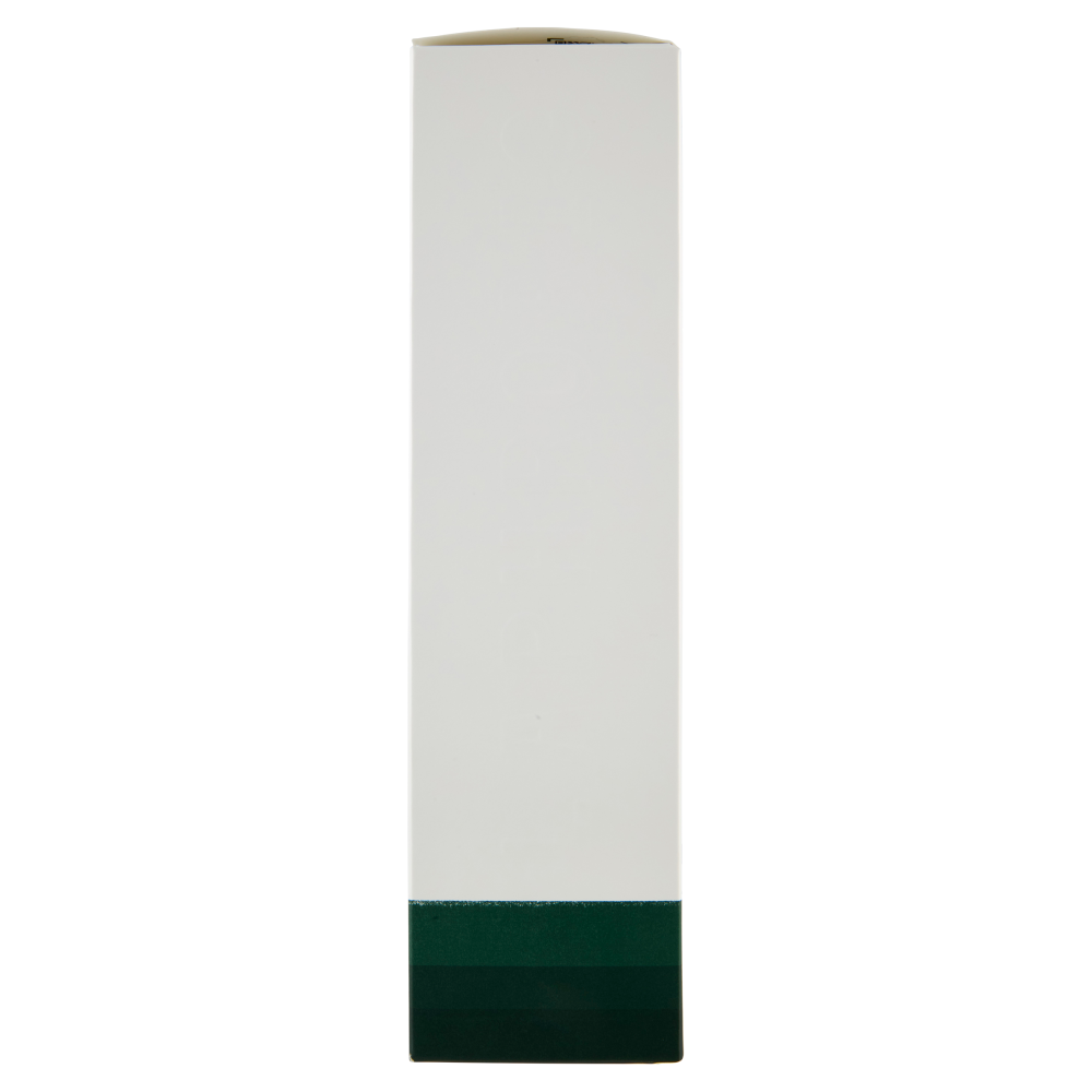 Laphroaig Aged 10 Years Islay Single Malt Scotch Whisky 700 ml