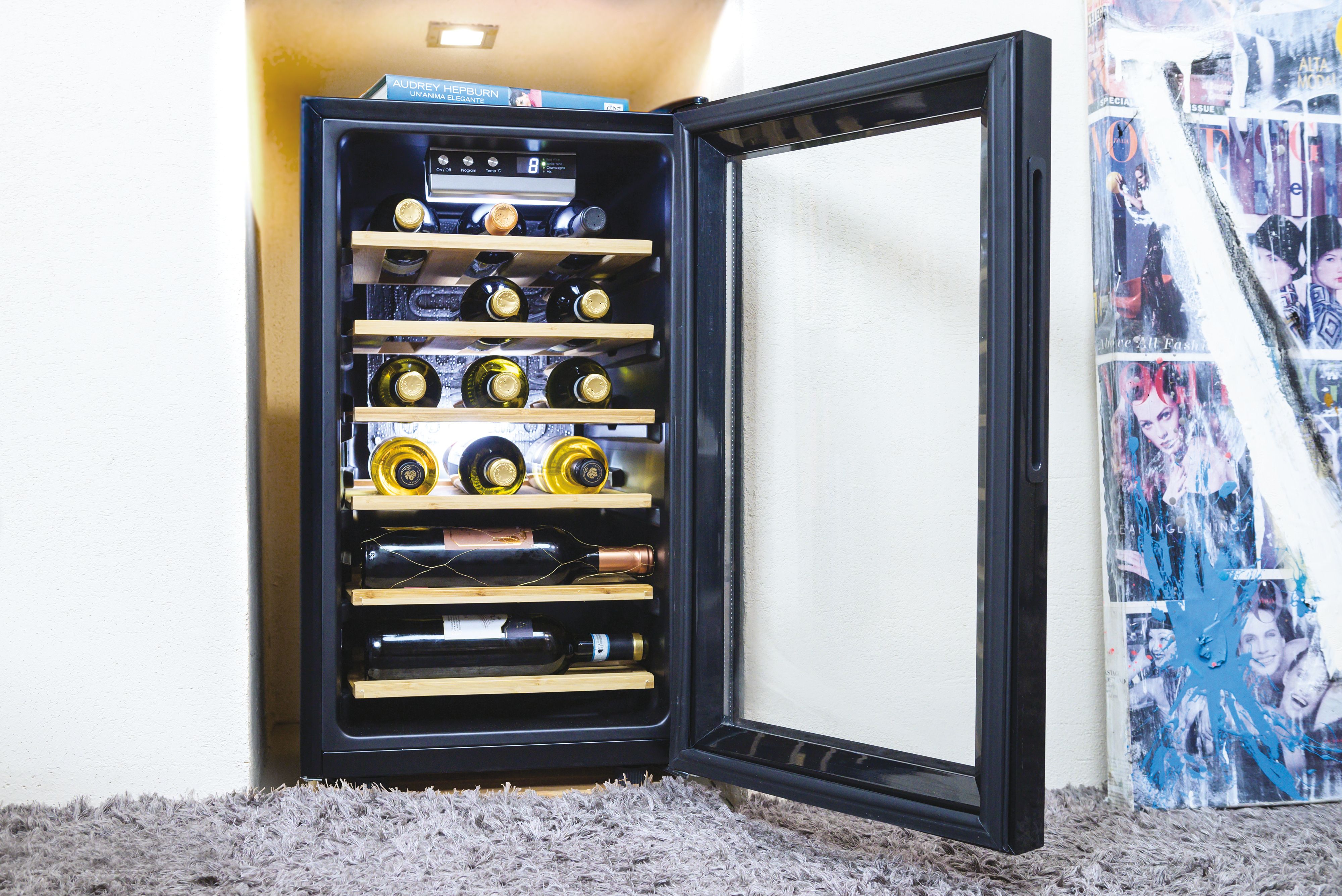 Candy DiVino CWC 021 ELSP/N Cantinetta vino con compressore Libera installazione Nero 21 bottiglia/bottiglie