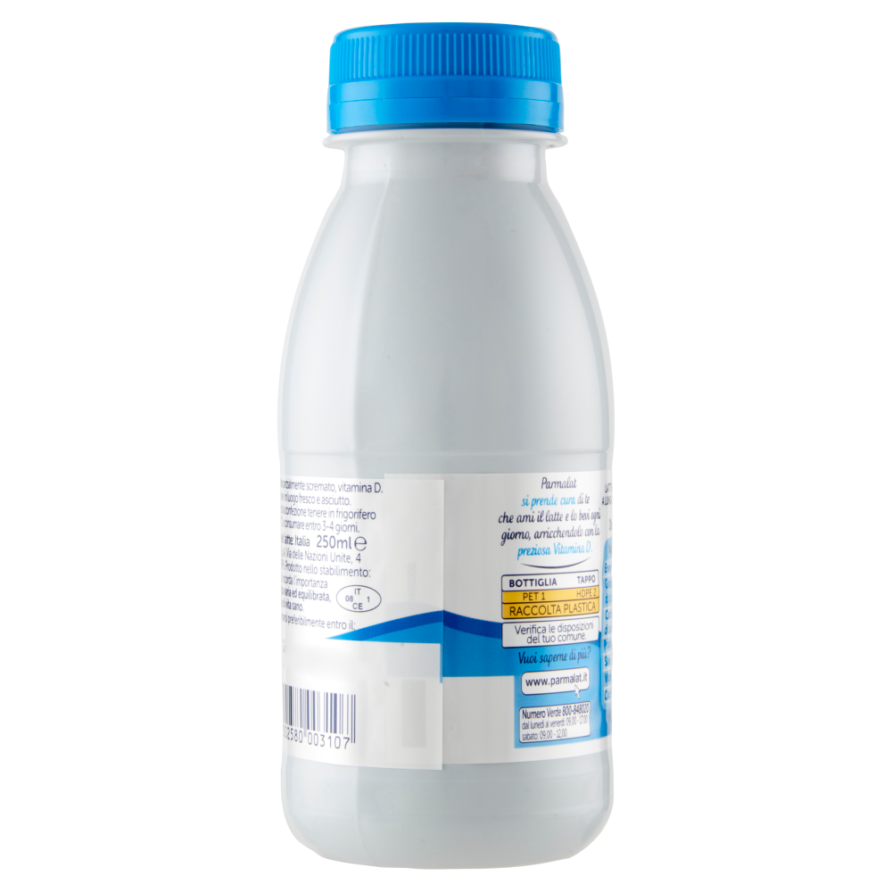 parmalat Bontà e Linea con Vitamina D Latte Parzialmente Scremato 100% Latte d'Italia 250 ml