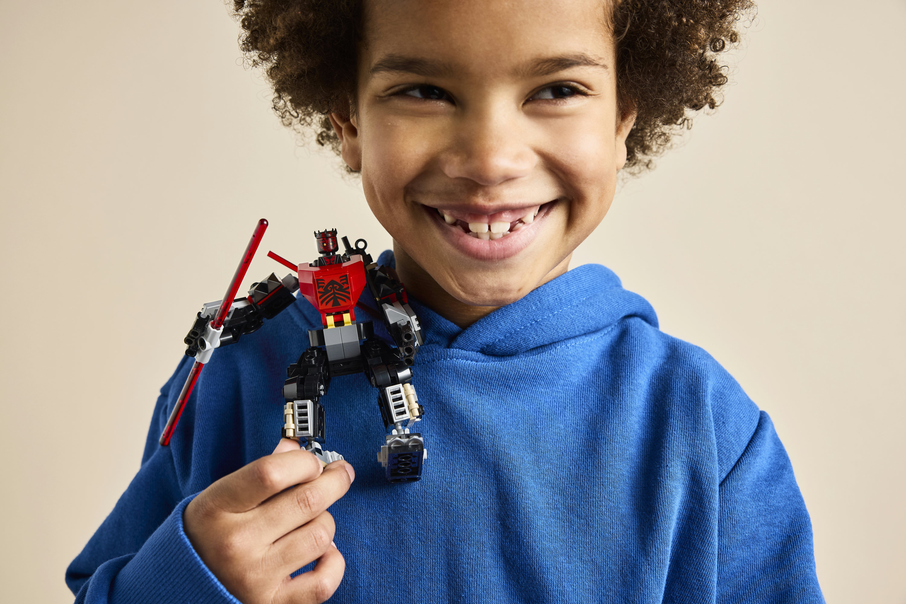 LEGO Star Wars 75411 Mech Darth Maul, Action Figure Giocattolo da Esposizione con Spada Laser e Minifigure, Idea Regalo 6+ Anni