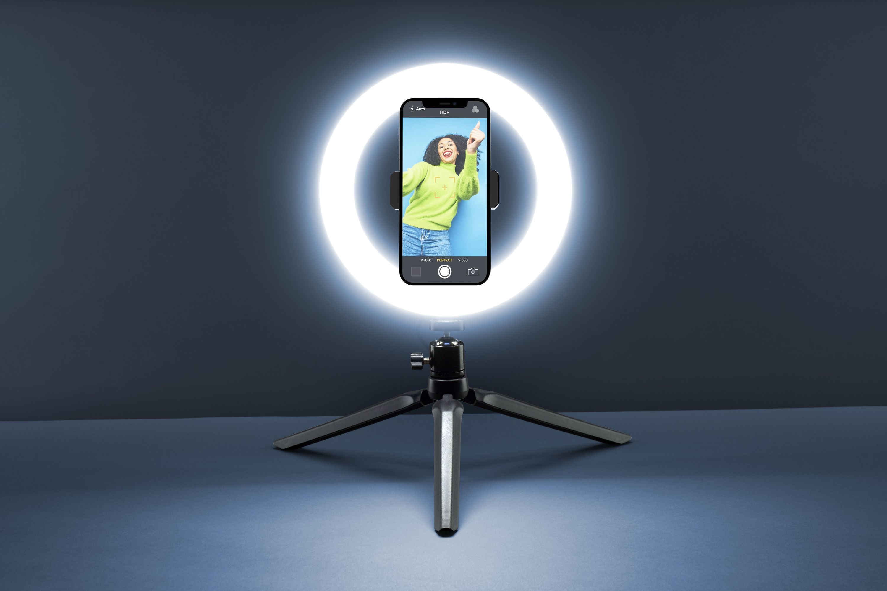 Tech Pop Selfie Ring - Universale Treppiede con anello led luminoso per riprese video e selfie