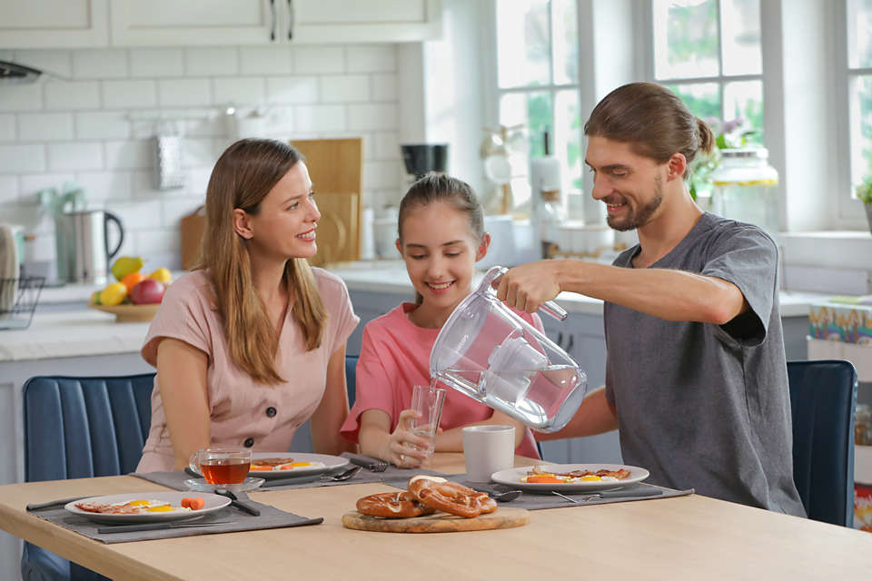 Philips AWP2935WH/10 Filtraggio acqua Caraffa filtrante 2,6 L Trasparente, Bianco