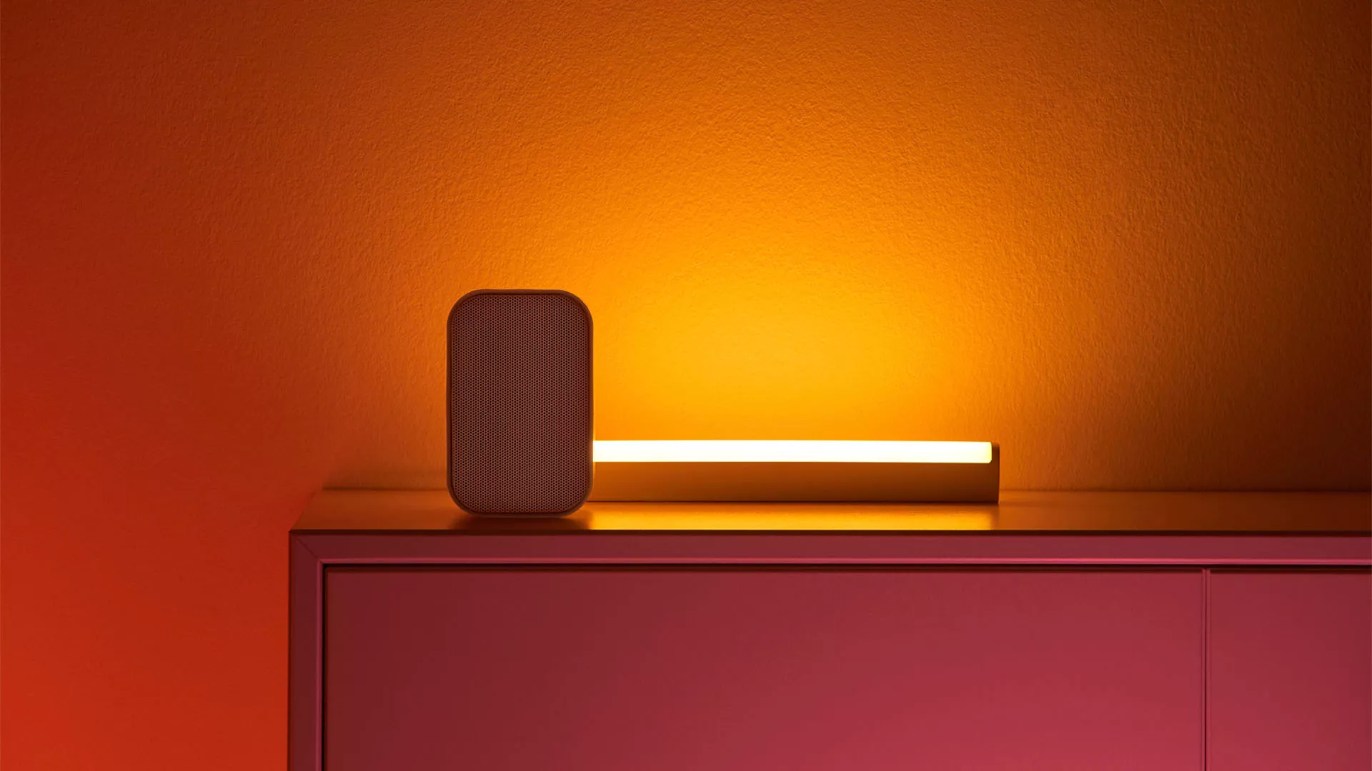 WiZ Barra Luminosa Smart Portatile Dimmerabile Luce Bianca o Colorata