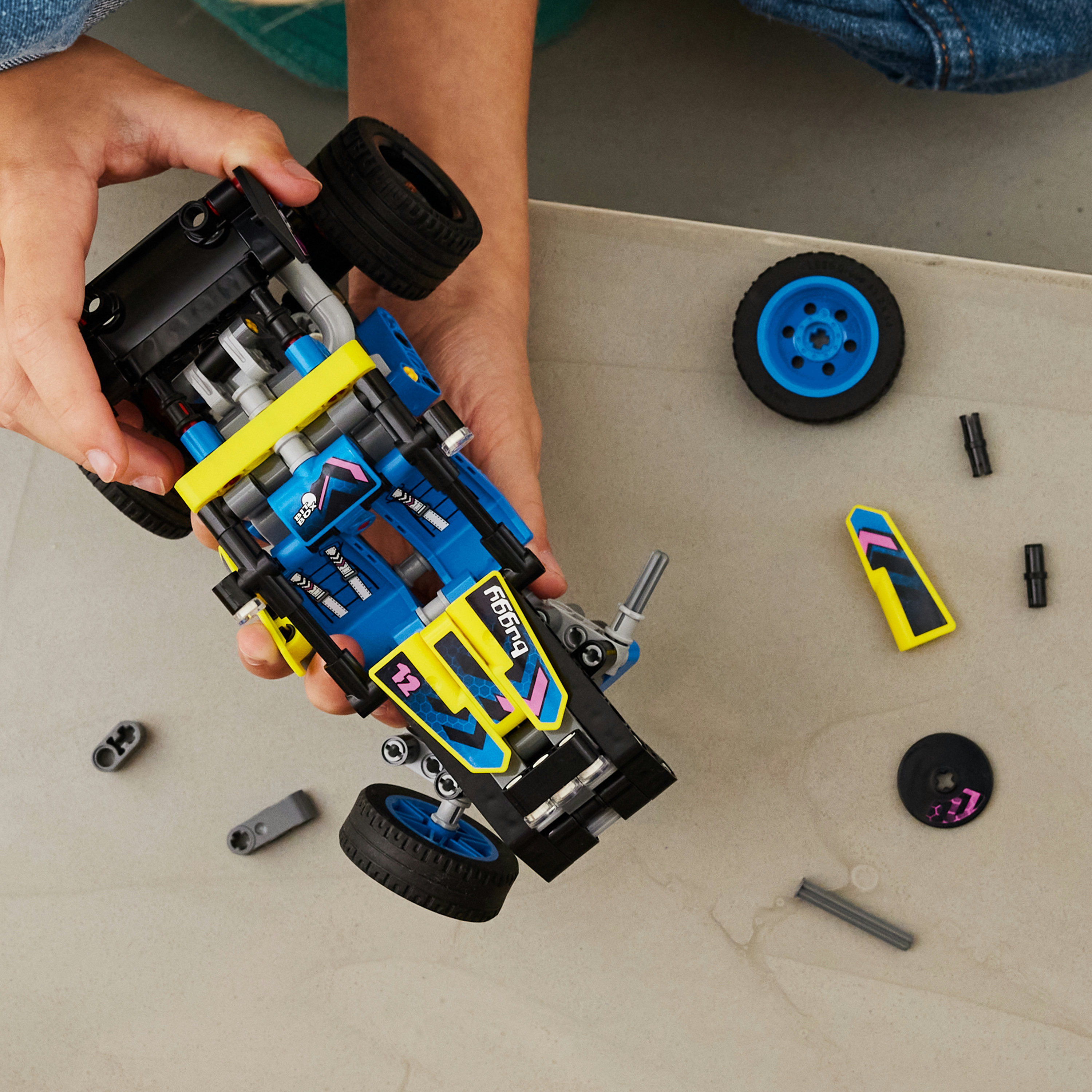 LEGO Technic 42164 Buggy da Corsa, Macchina Giocattolo per Bambini da 8 Anni in su, Regalo Amanti Modellini di Auto da Gara