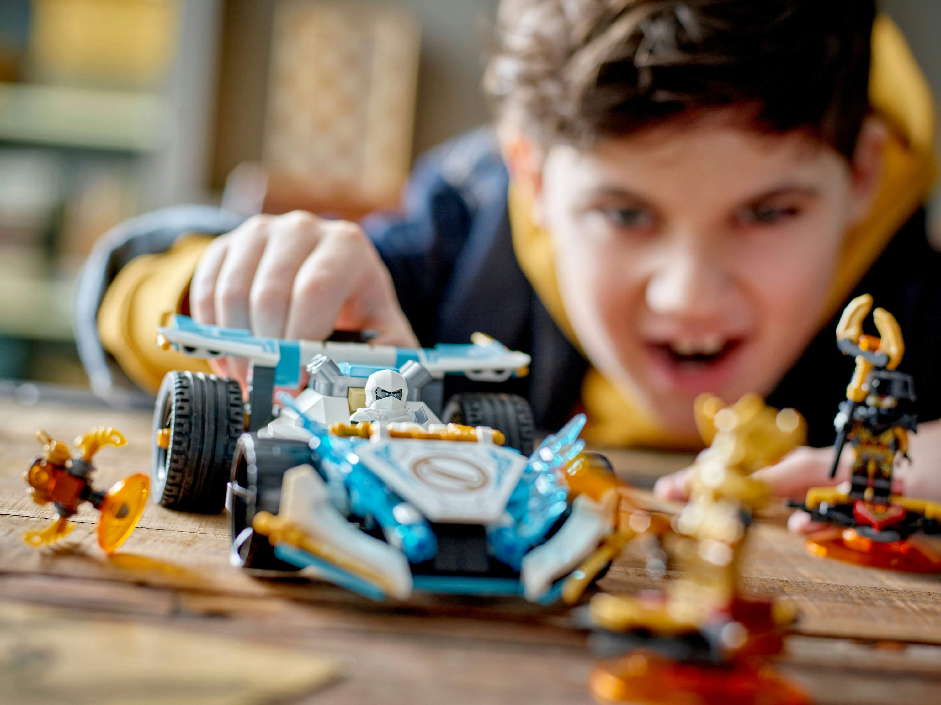 LEGO NINJAGO Auto da corsa Spinjitzu Dragon Power di Zane