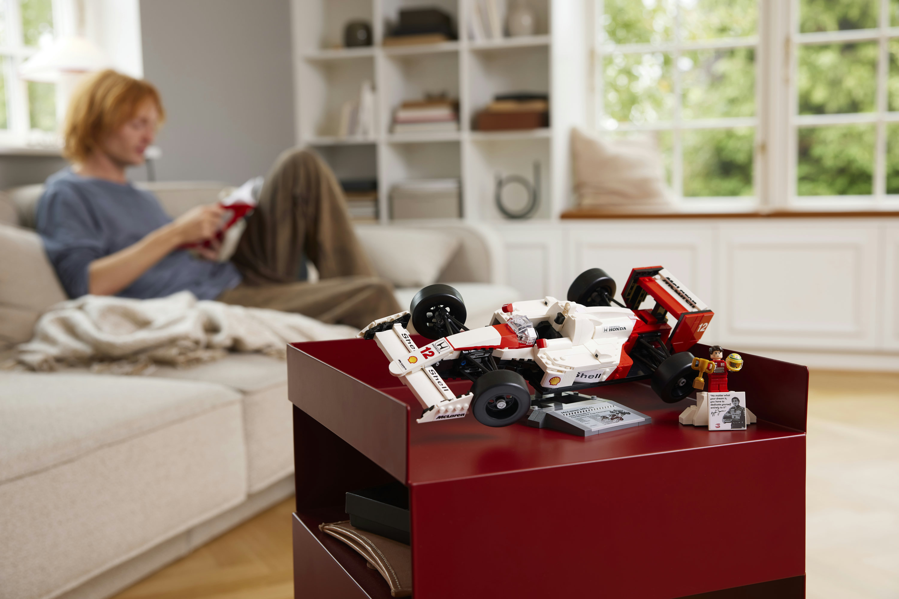 LEGO ICONS McLaren MP4/4 e Ayrton Senna