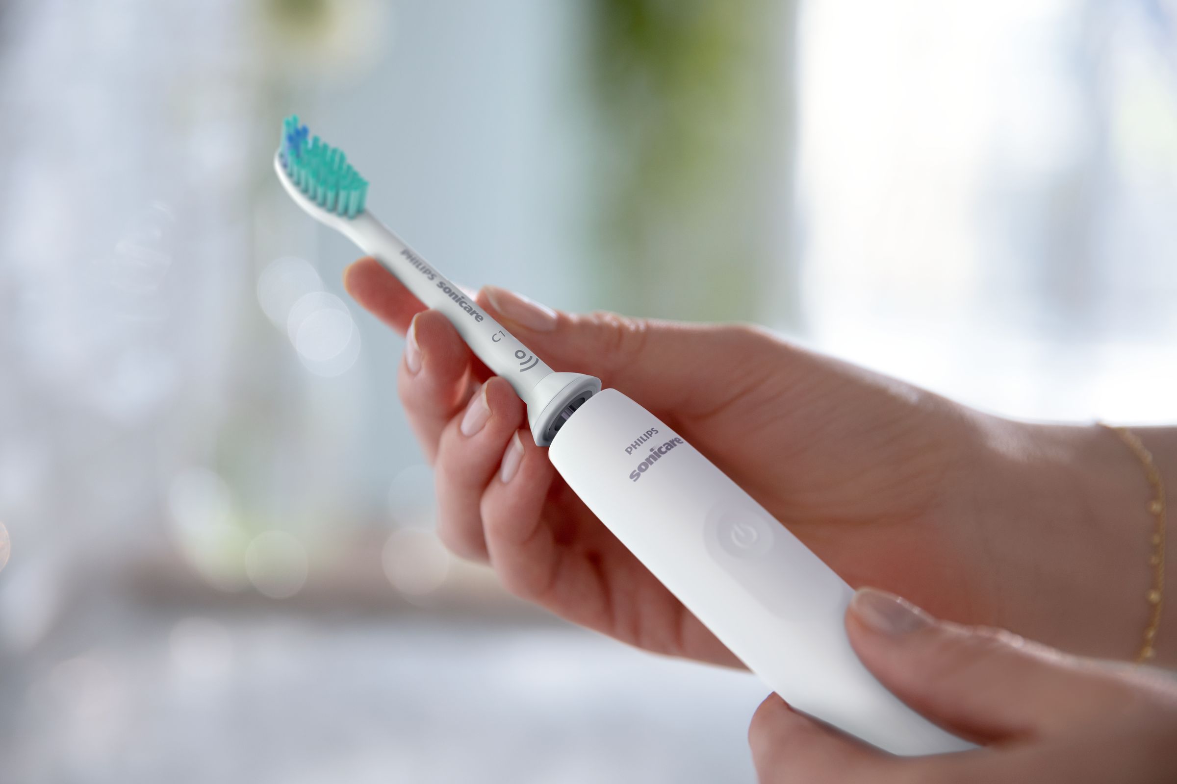 Philips Sonicare serie 3100 Spazzolino Elettrico Sonico Bianco, con custodia da viaggio HX3673/13