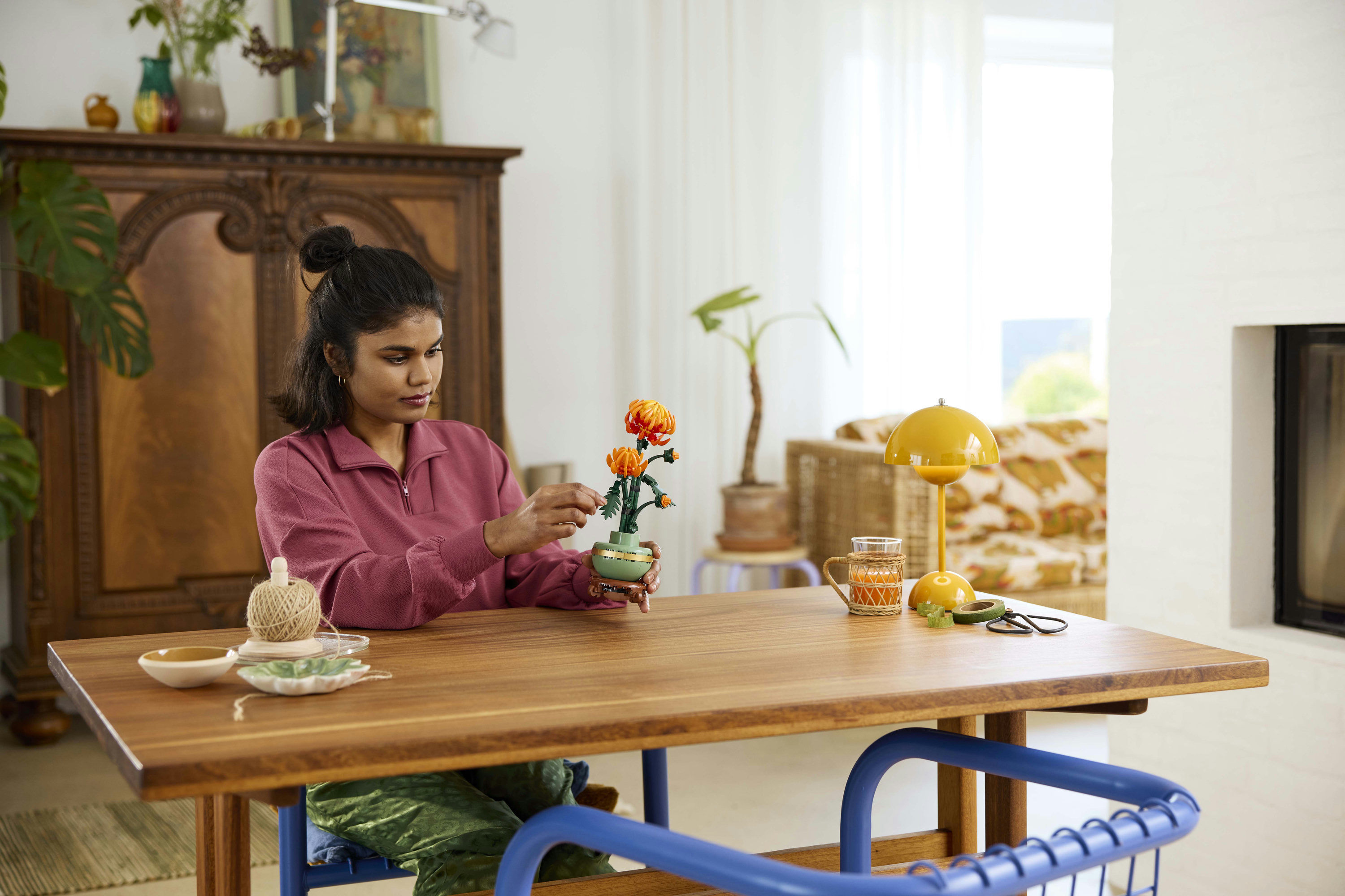 LEGO Botanicals 10368 Crisantemo, Fiore Finto da Costruire per Adulti, Idea Regalo Creativa di Compleanno per Donna e Uomo