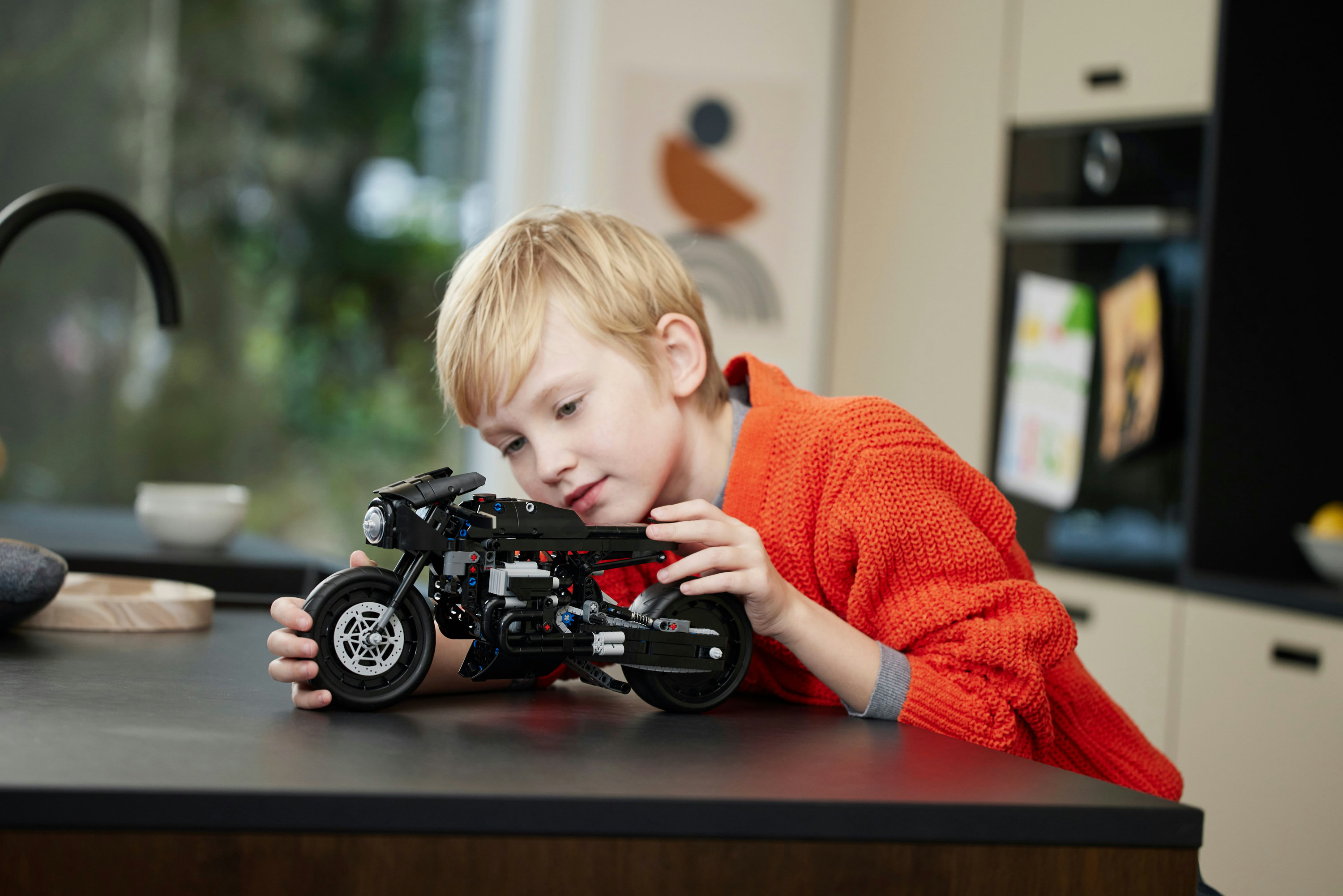 LEGO Technic THE BATMAN – BATCYCLE™