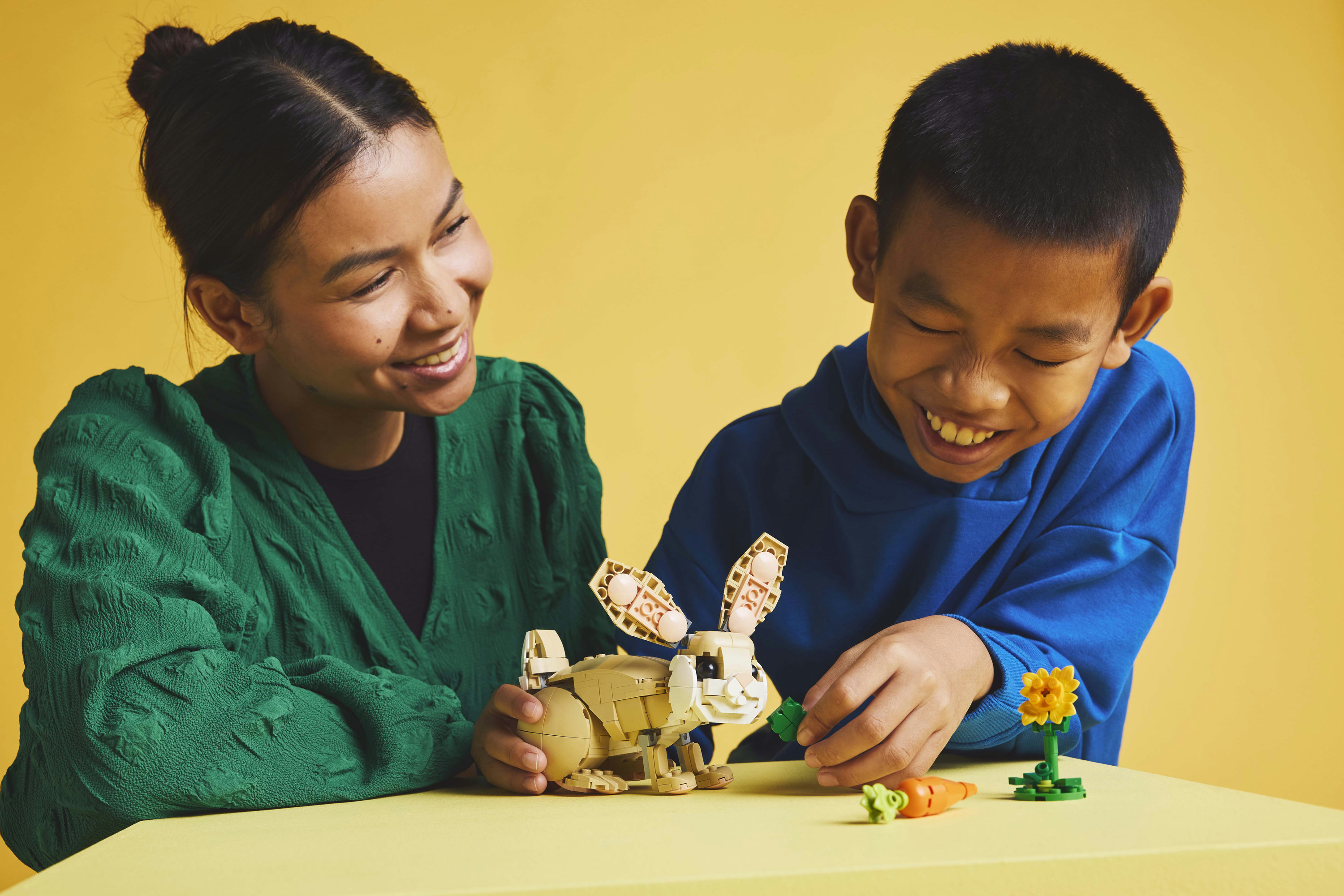 LEGO Creator 3 in 1 31162 Adorabile Coniglio Giocattolo, Si Trasforma in Lama o in Foca, Regalo per Bambini e Bambine 8+ Anni
