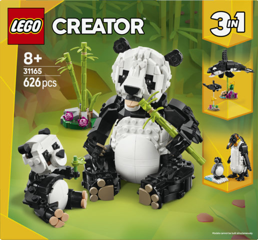 LEGO Creator 3 in 1 31165 Animali Selvatici: Famiglia di Panda Giocattolo, Si Trasforma in Pinguino e Orca, Idea Regalo 8+