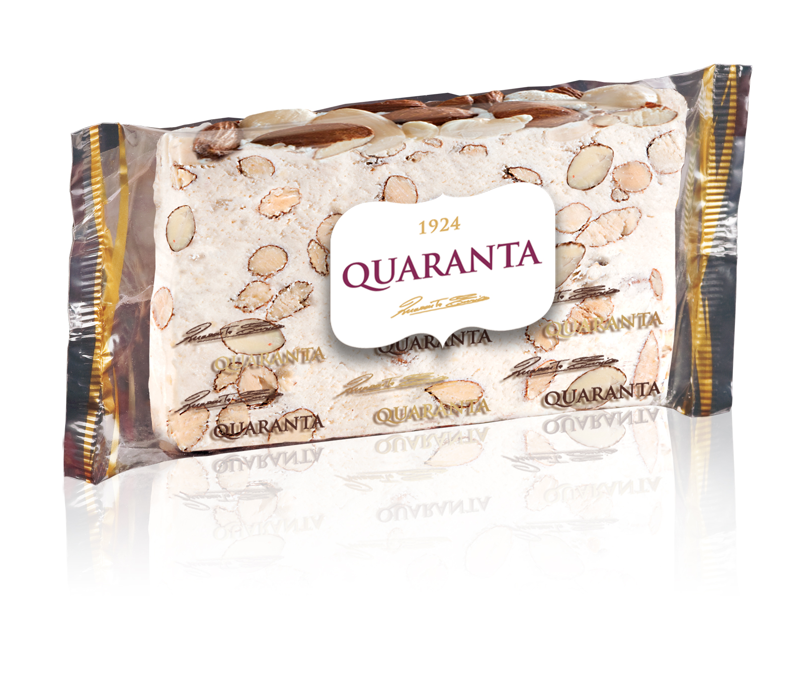 Fetta di torrone tenero con mandorle bianche