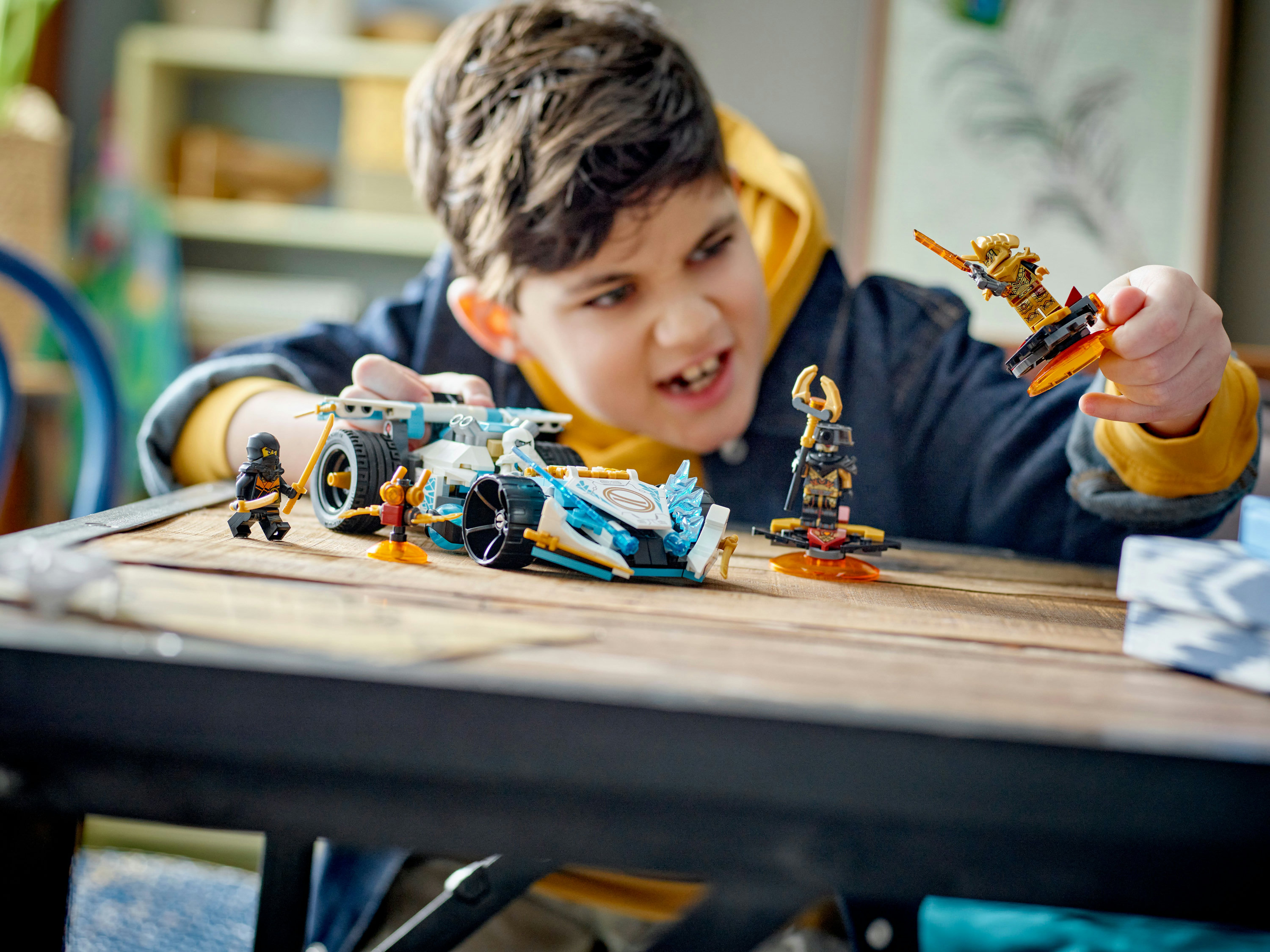 LEGO NINJAGO Auto da corsa Spinjitzu Dragon Power di Zane