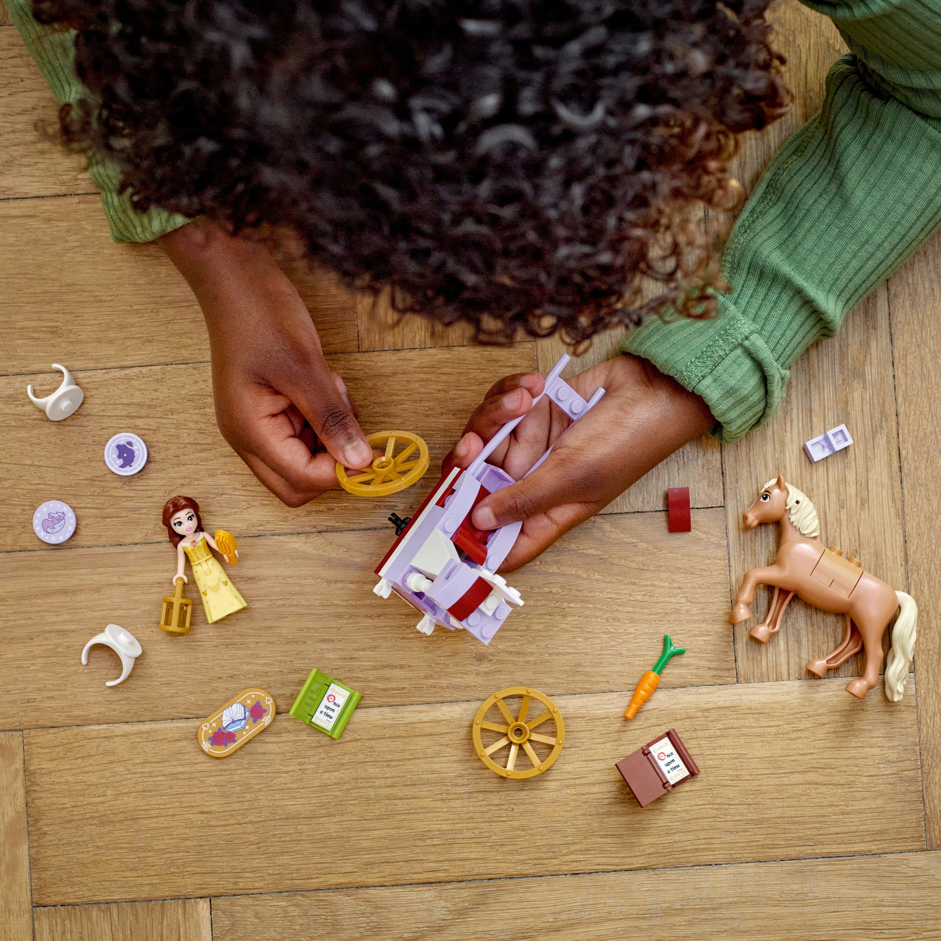 LEGO Disney Princess 43233 La Carrozza dei Cavalli di Belle, Giochi Principesse per Bambini di 5+ Anni da La Bella e la Bestia
