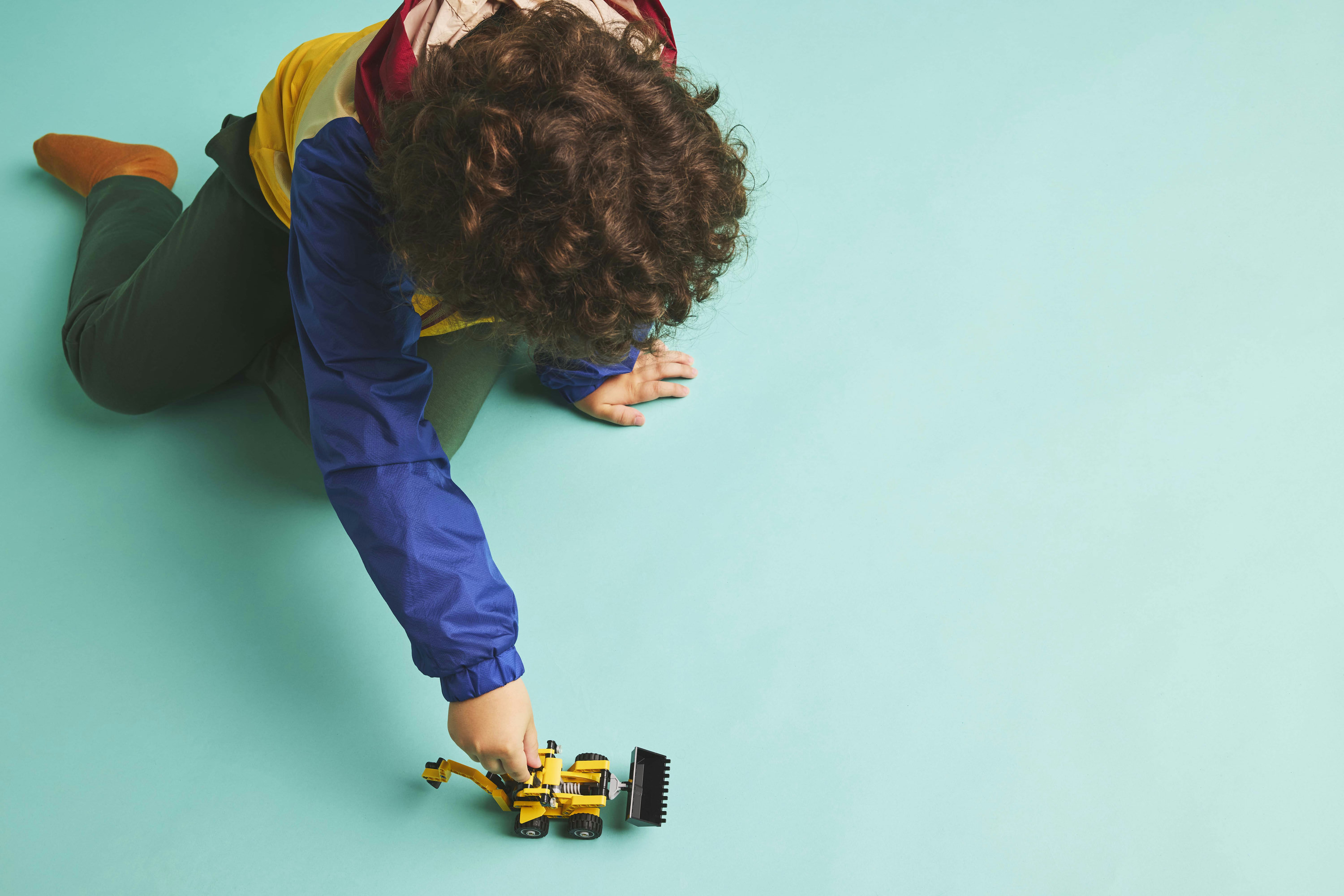 LEGO Technic Scavatrice a Cucchiaia Rovescia, Giochi per Bambini 7+, Veicolo con Escavatore Posteriore, Pala e Stabilizzatori