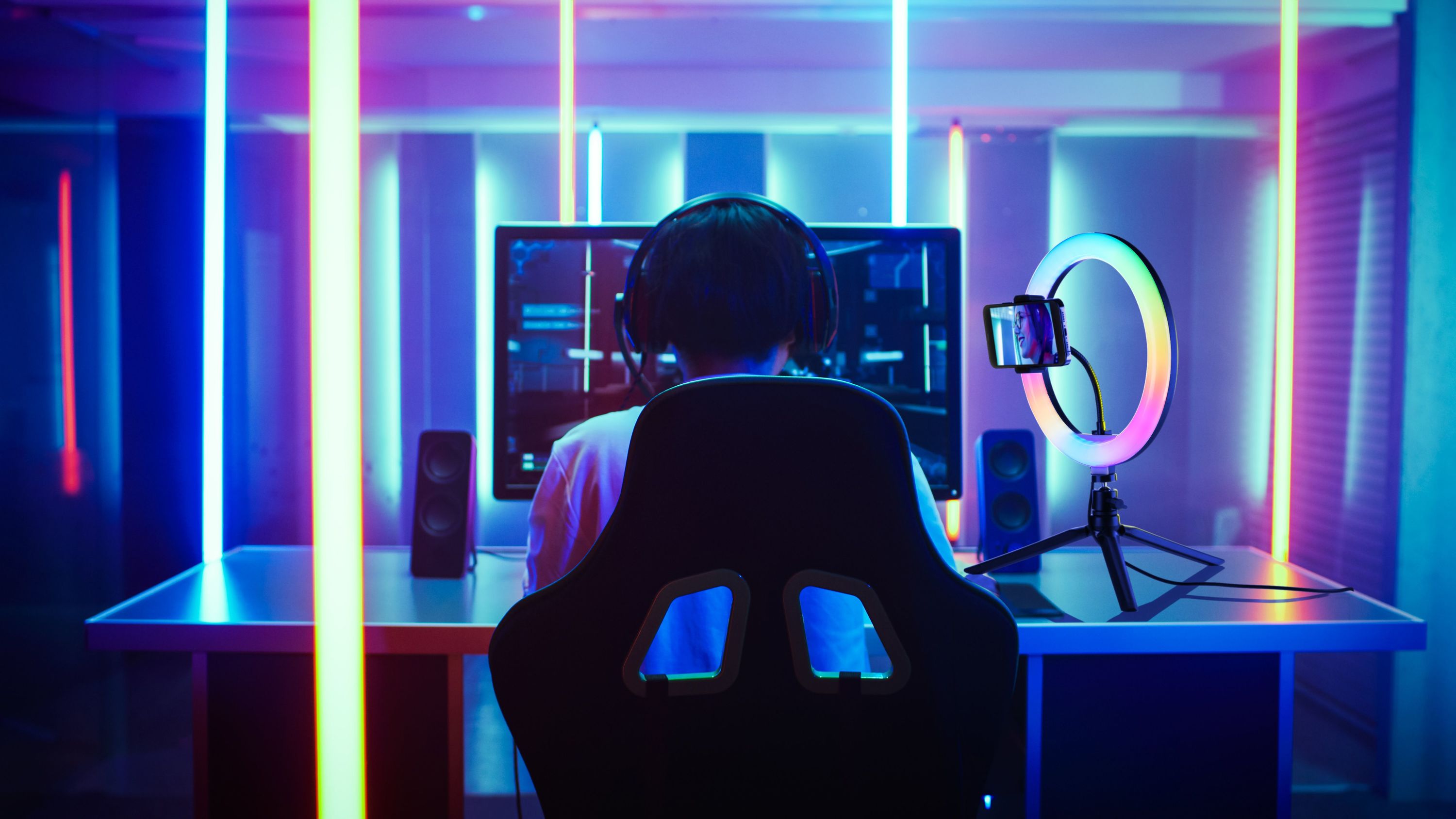 Tech Pop Selfie Ring Multicolor - Universale Anello led con modalità RGB a luminosità regolabile e treppiede per riprese video e selfie