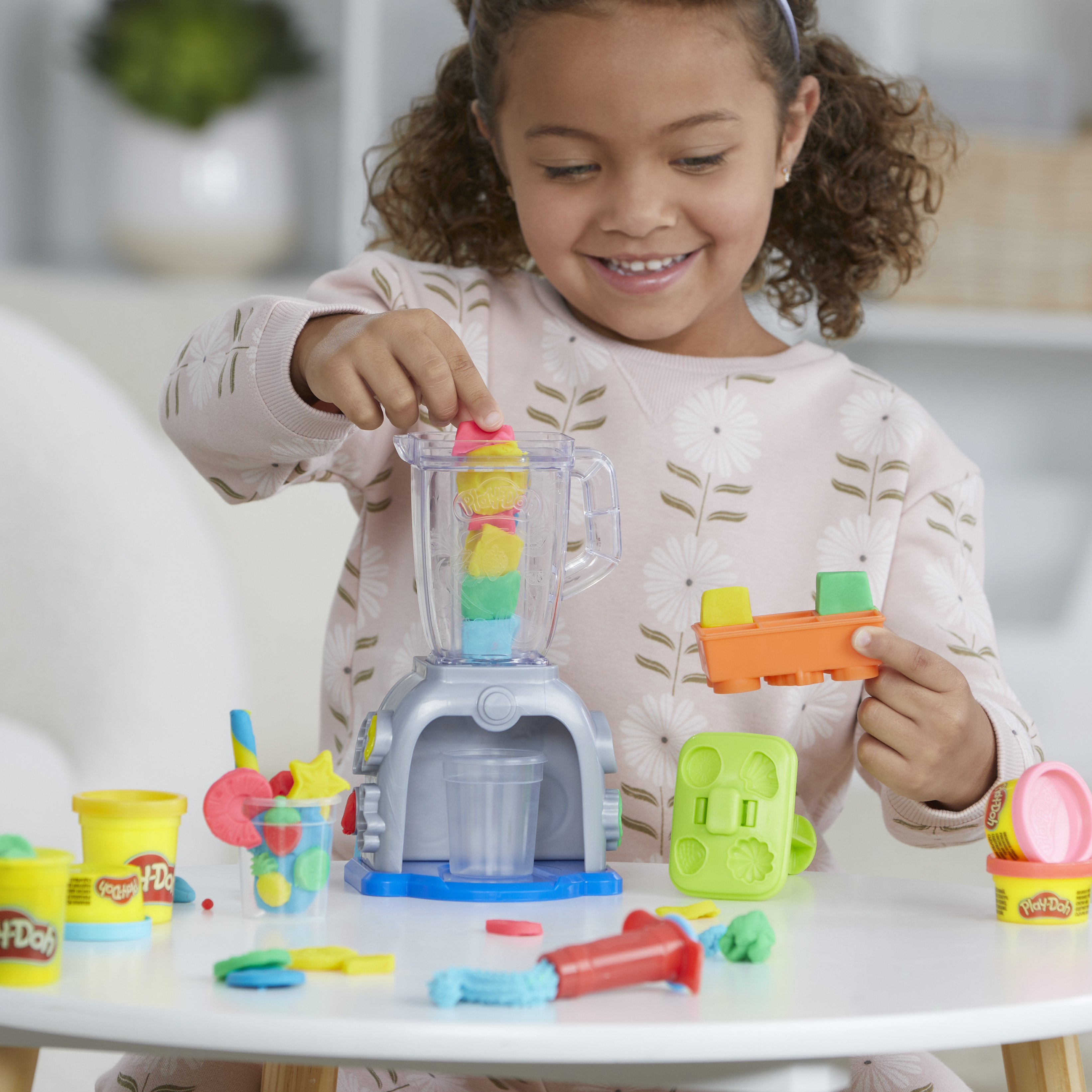 Play-Doh Kitchen Creations Magici Frullati, playset con frullatore giocattolo