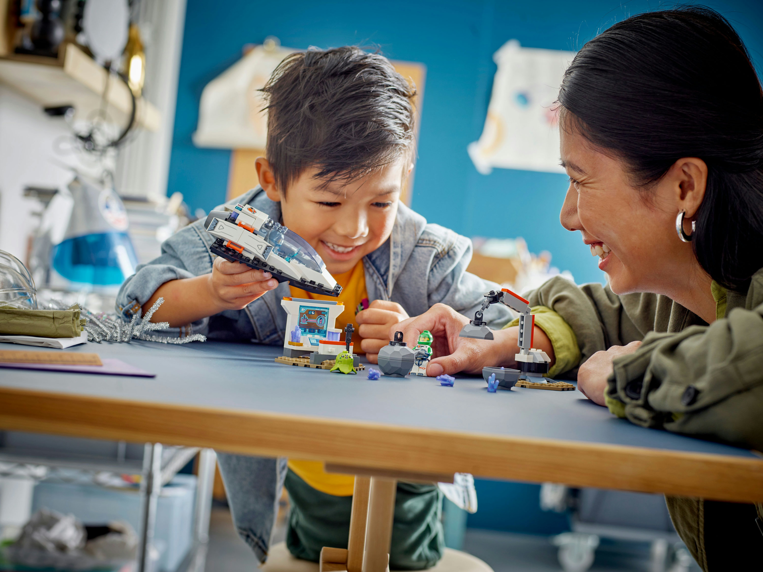 LEGO City Navetta spaziale e scoperta di asteroidi