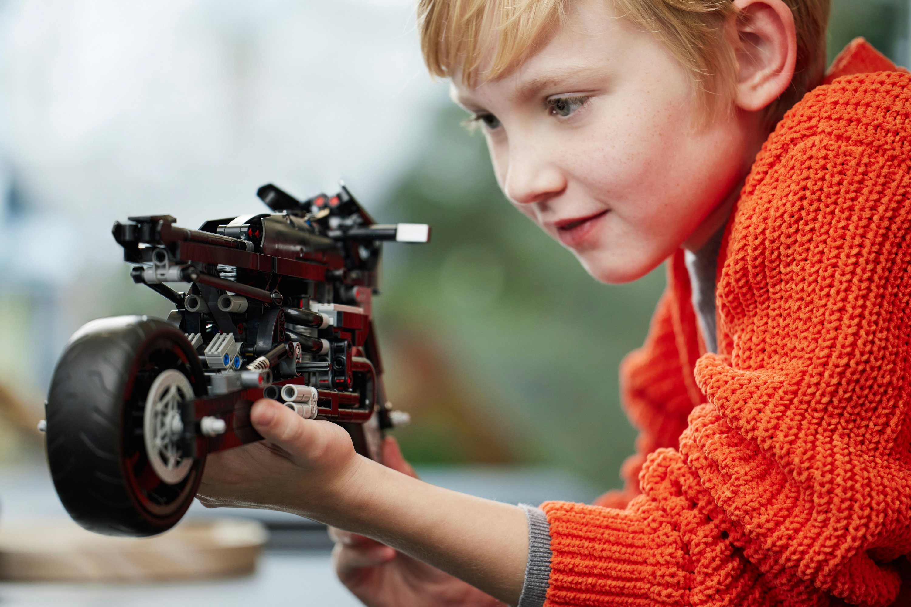 LEGO Technic THE BATMAN – BATCYCLE™