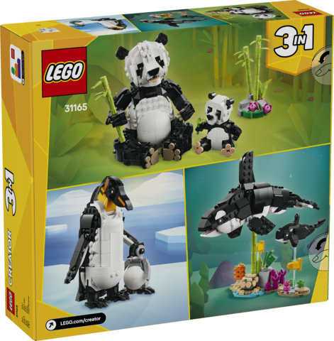 LEGO Creator 3 in 1 31165 Animali Selvatici: Famiglia di Panda Giocattolo, Si Trasforma in Pinguino e Orca, Idea Regalo 8+