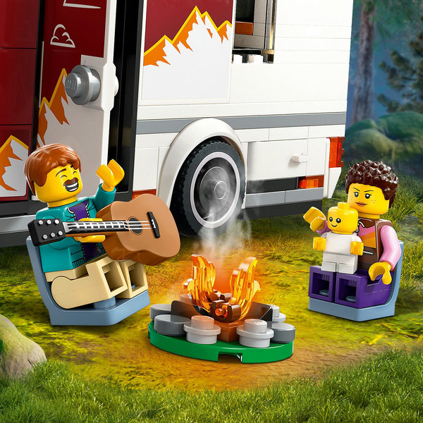 LEGO City Camper van delle vacanze d’avventura