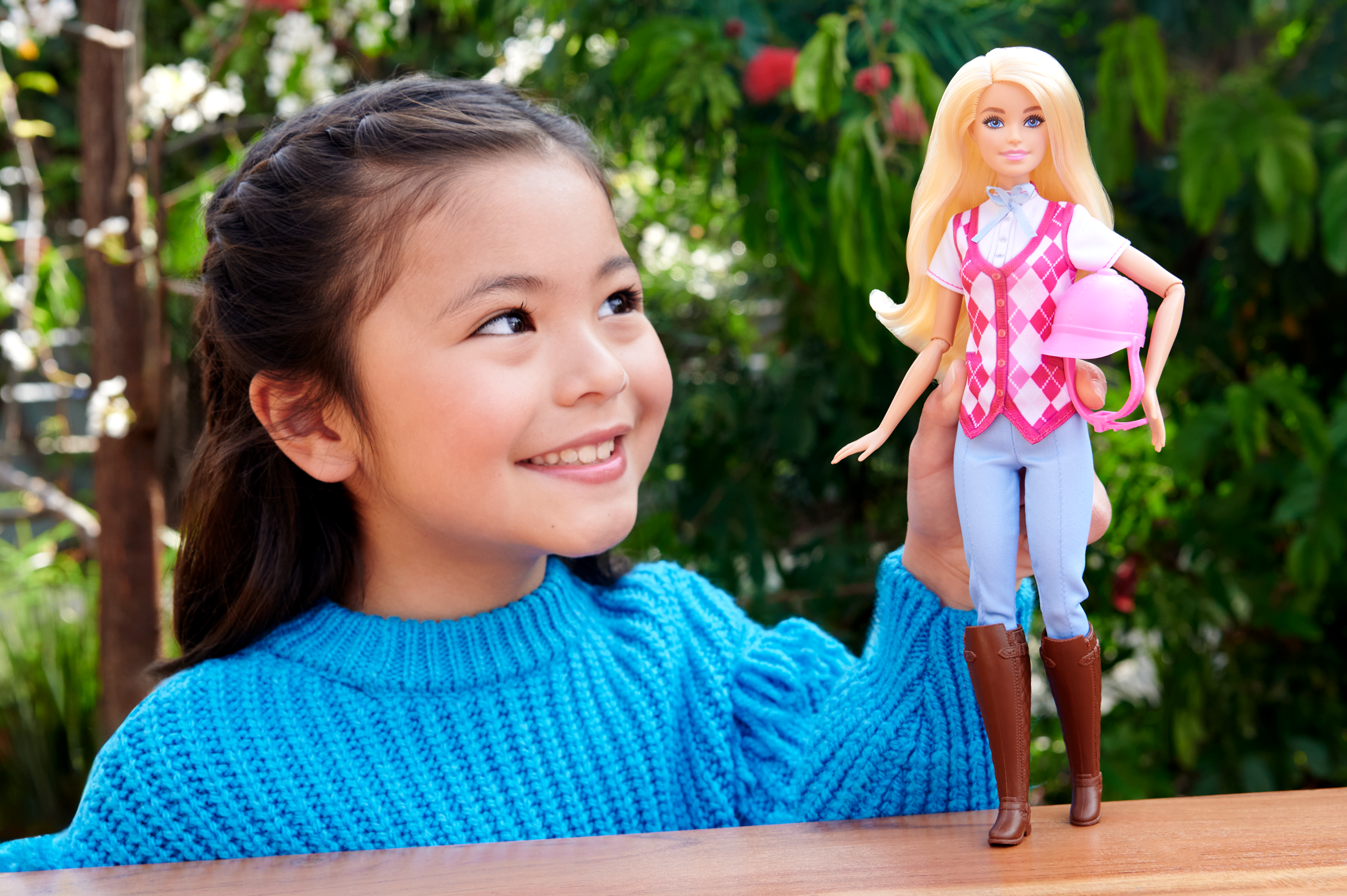 Barbie Mysteries The Great Horse Chase Bambola 'Malibu' Con Abiti E Accessori Da Equitazione