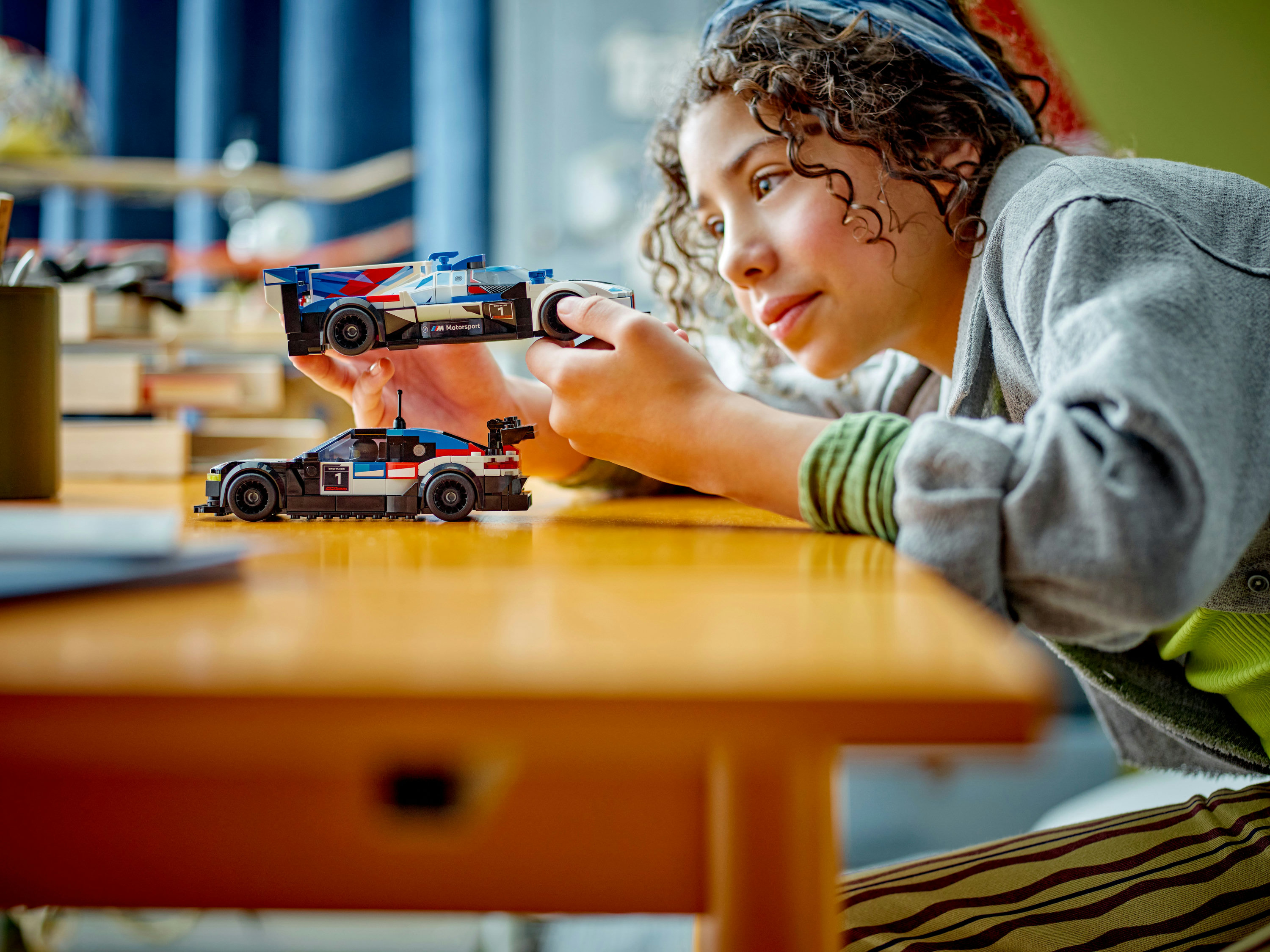 LEGO Speed Champions Auto da corsa BMW M4 GT3 e BMW M Hybrid V8