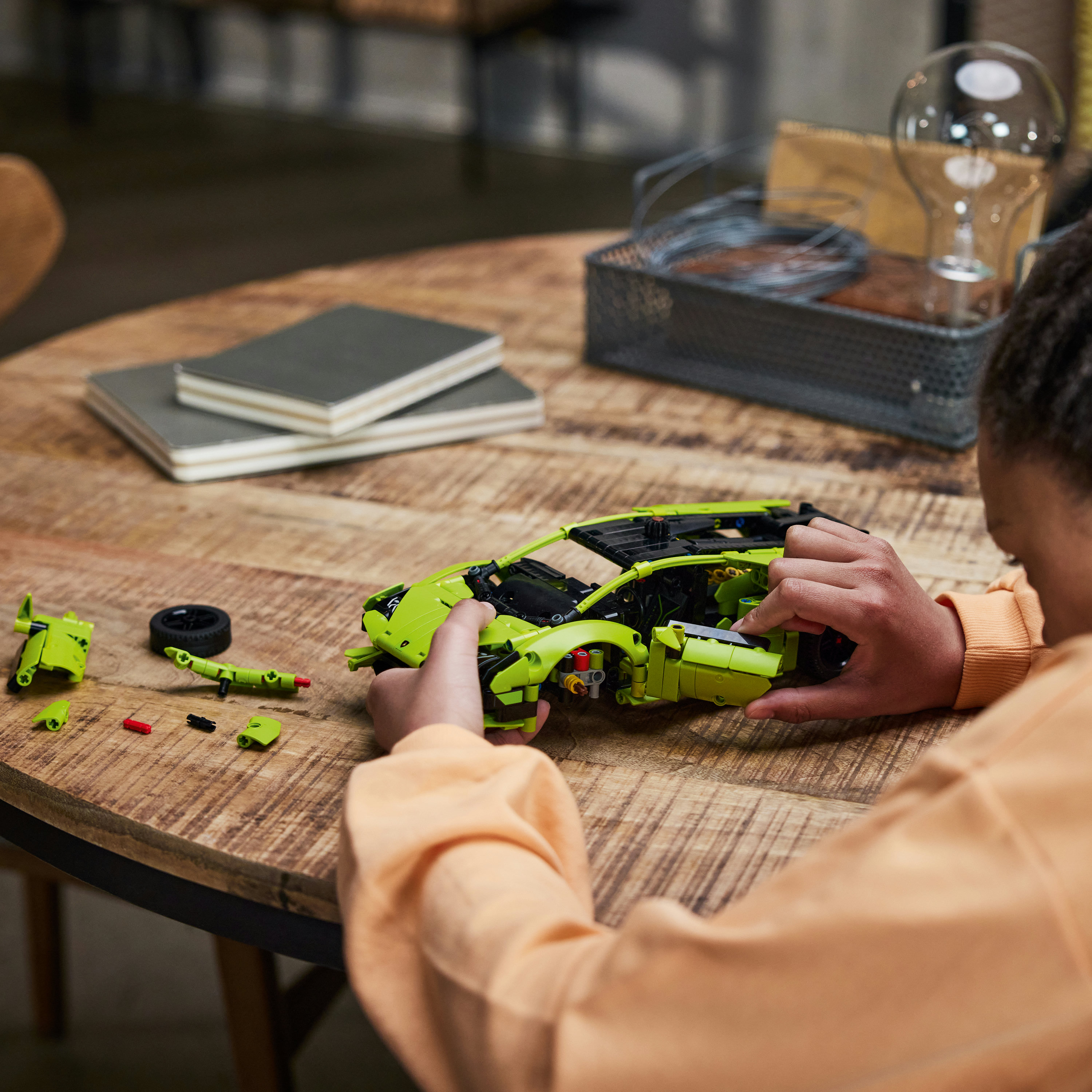 LEGO Technic 42161 Lamborghini Hurac&aacute;n Tecnica, Modellino di Auto da Costruire, Macchina Giocattolo per Bambini