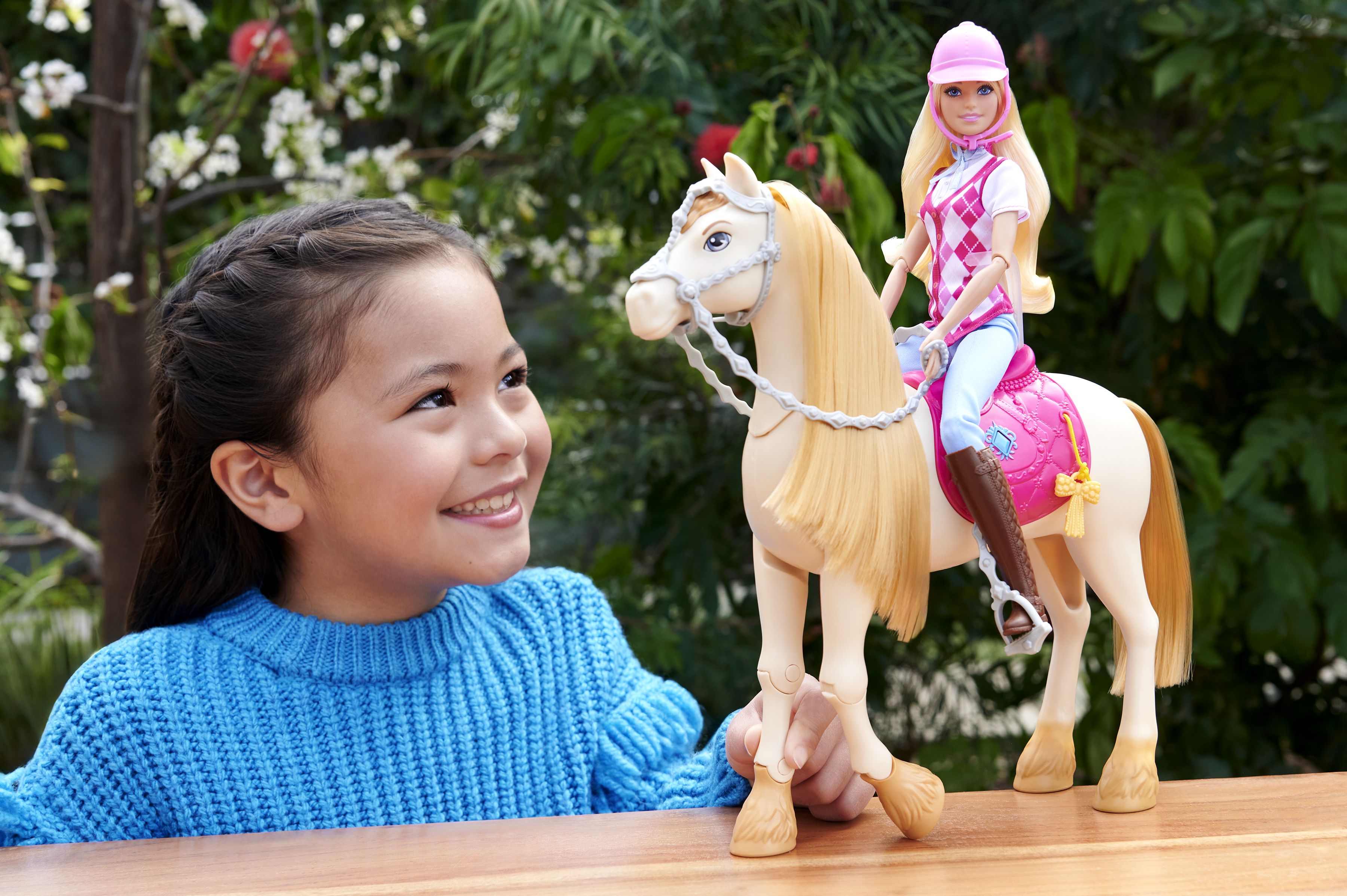 Barbie Mysteries The Great Horse Chase Bambola 'Malibu' Con Abiti E Accessori Da Equitazione