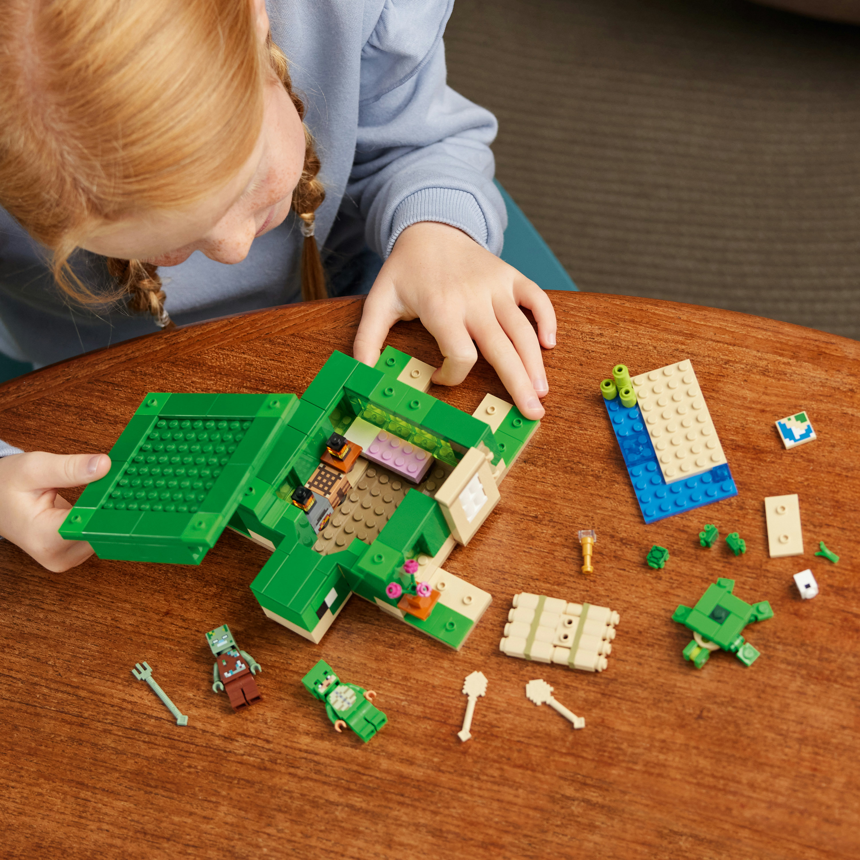 LEGO Minecraft 21254 Beach House della Tartaruga, Casa Giocattolo da Costruire per Bambini di 8+ Anni con Personaggi e Animali